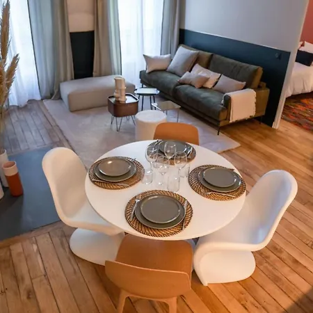 Beige Hospitalite - Coco - Hypercentre-2chambres-parking-zen *