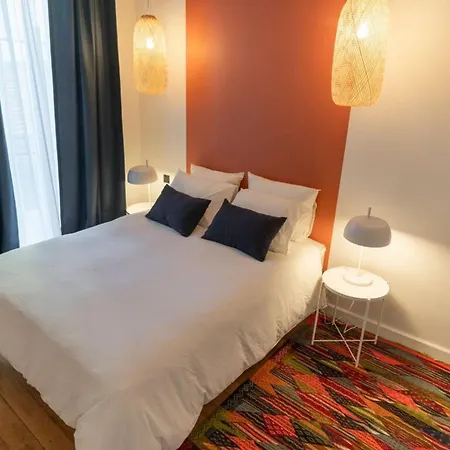 Beige Hospitalite - Coco - Hypercentre-2chambres-parking-zen Apartman